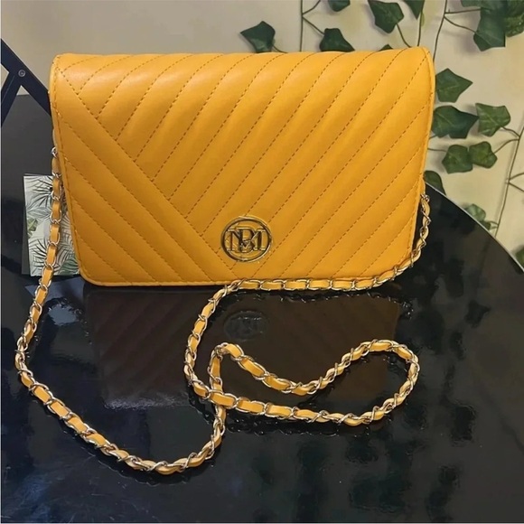 NWT Badgley Mischka sunshin yellow crossbody - Picture 3 of 10